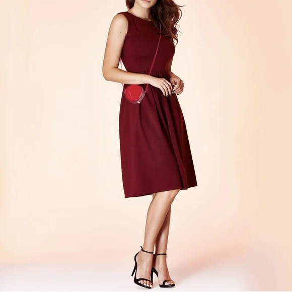 Marc Jacobs | COMPLETE SET | Red Faux Leather Crossbody - Picture 2 of 2